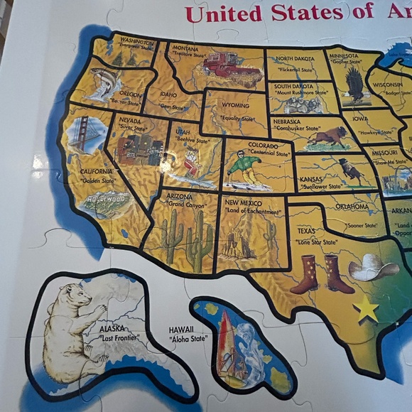 Melissa and Doug Extra Large Floor Puzzle - USA - 2 x 3 ft - 48 pieces - Picture 2 of 7